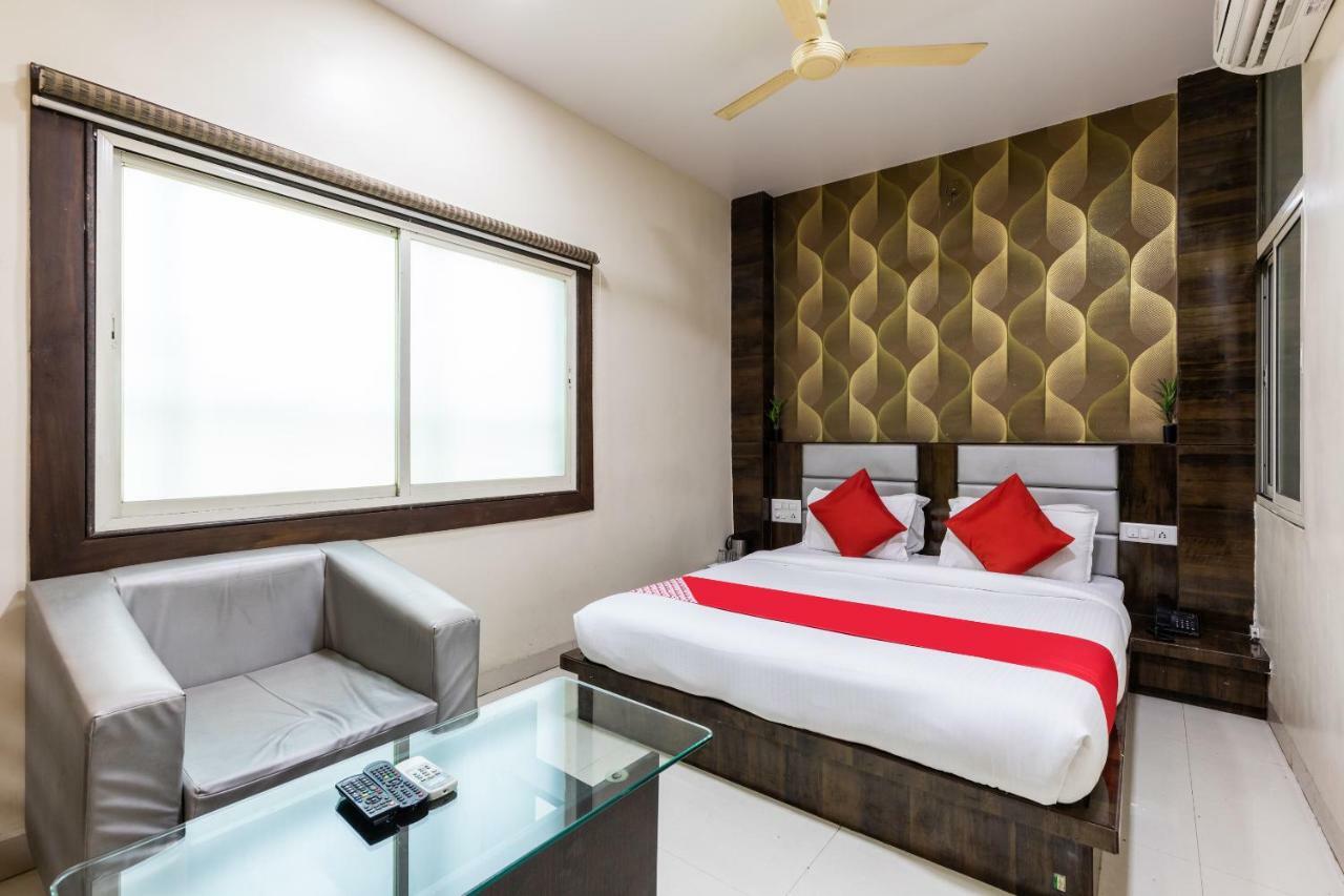 Oyo 41898 Balaji Palace Ratlam Exterior photo