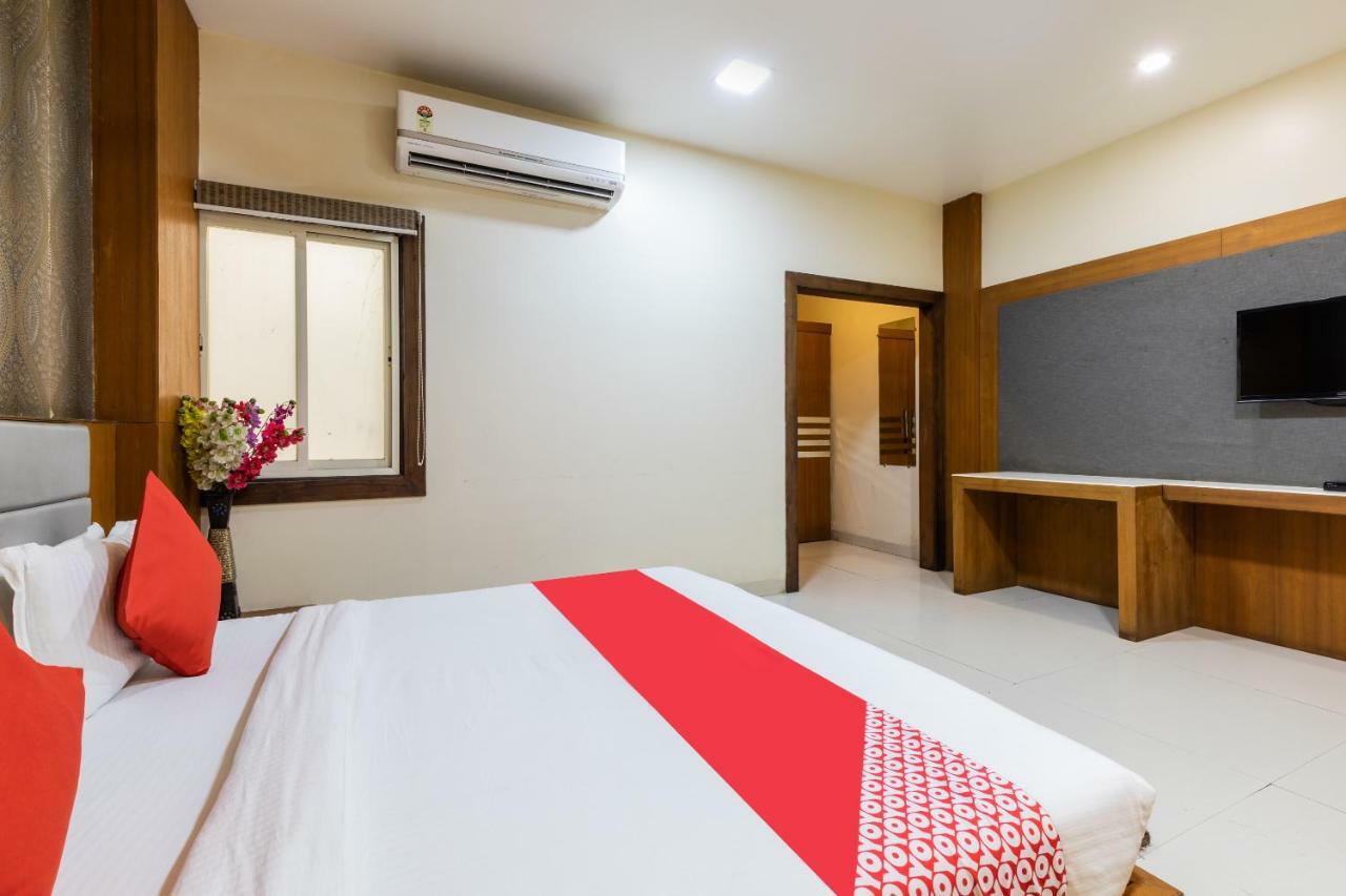 Oyo 41898 Balaji Palace Ratlam Exterior photo