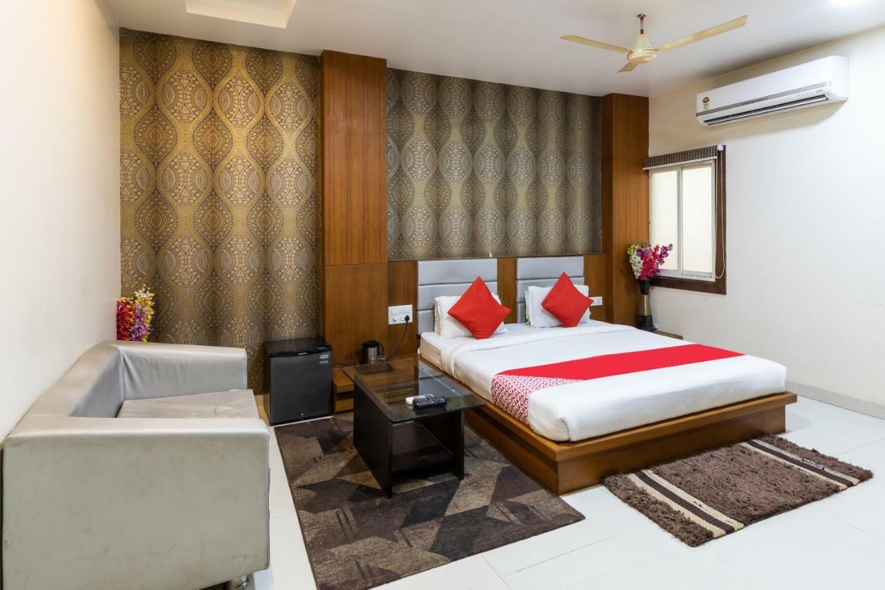 Oyo 41898 Balaji Palace Ratlam Exterior photo